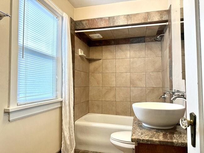 Building Photo - 423 S Coeur d'Alene St