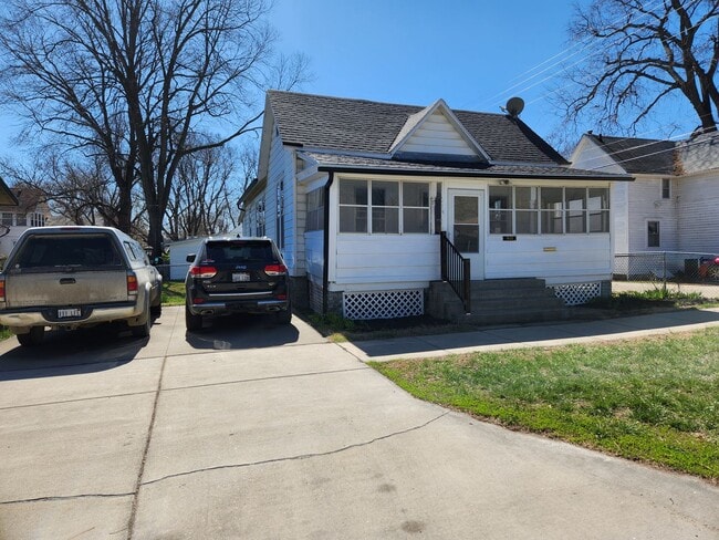 Building Photo - Great 3BR, 1BTH home, just updated!