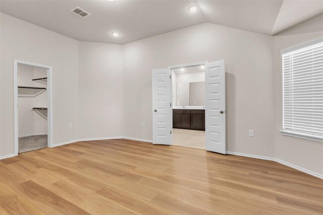 Building Photo - 9200 Furman Dr