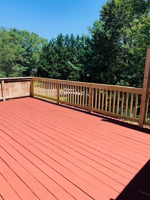 Large Rear Deck - 7513 Braemar Ct