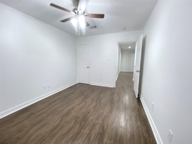 Building Photo - 1405 Prospect St