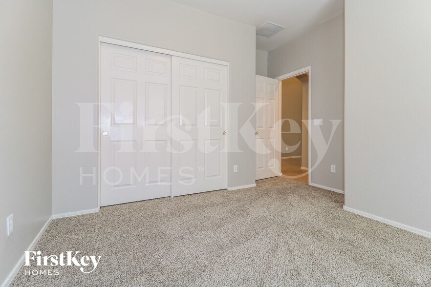 Building Photo - 22191 W Shadow Dr