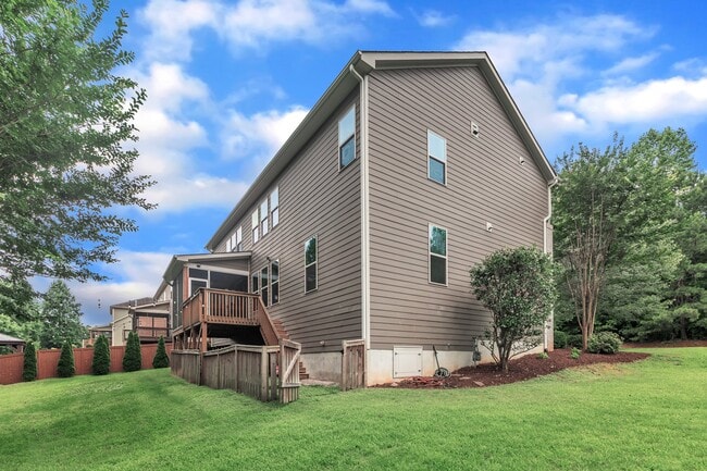 Building Photo - 8313 Henderson Rd