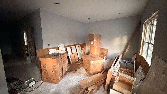 Building Photo - 608-608 W 15th St