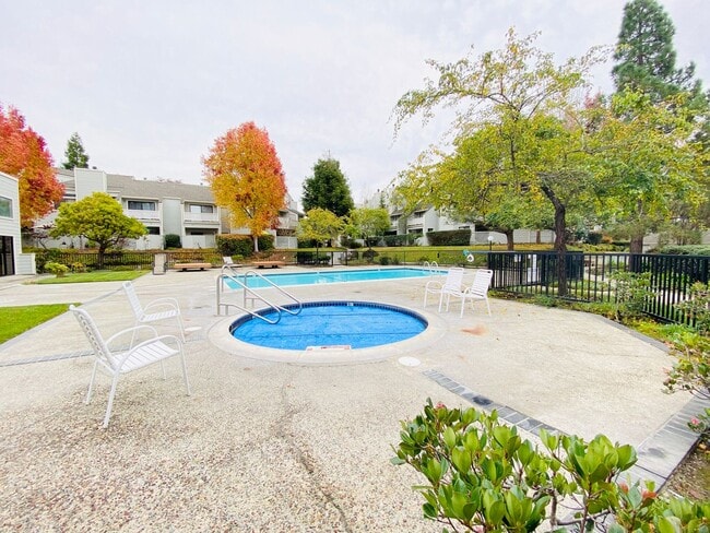 Building Photo - Newly Remodeled 2 Bed 1 Bath Unit Right Near Cabrillo College