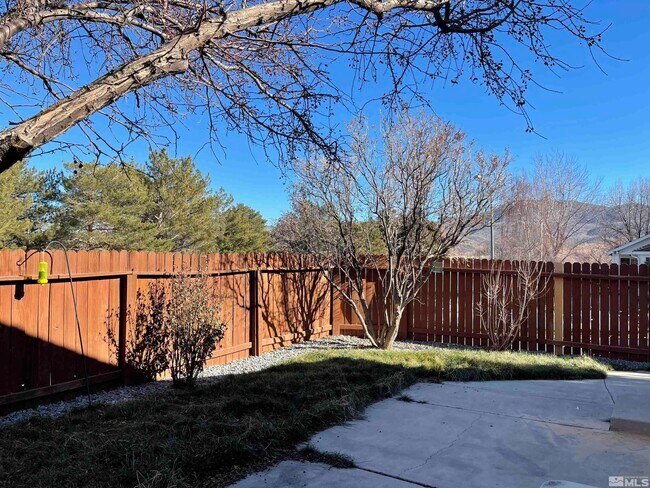 Building Photo - 4948 Bayridge Ln