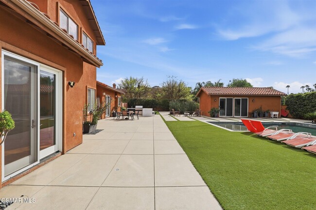 Building Photo - 9651 Sagebrush Ave