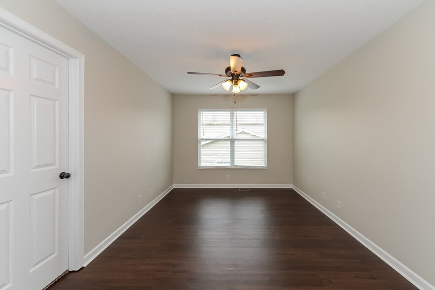 Building Photo - 1704 Stone Hollow Ct