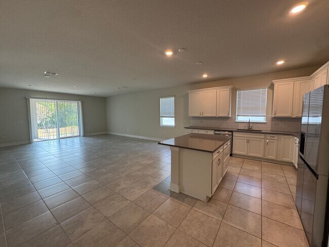 Building Photo - Single family house close to Lake Nona with no rear neighbor