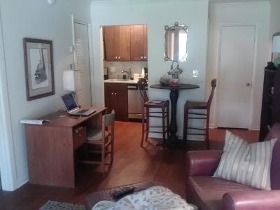 Building Photo - 2805 Northeast Expy