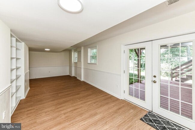 Building Photo - 5012 Sideburn Rd