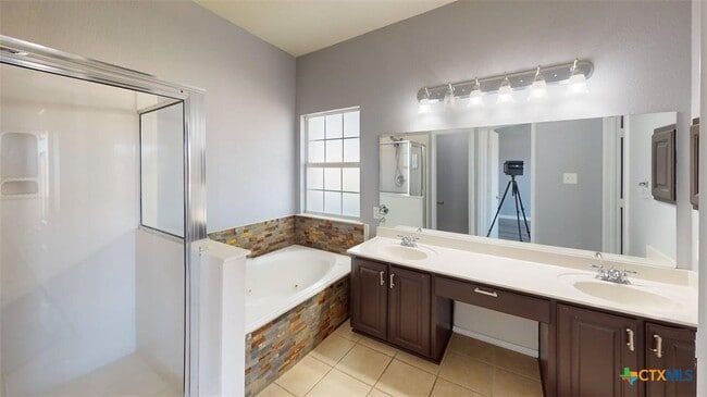 Building Photo - 701 Black Hills Trail