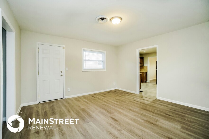 Building Photo - 7412 Roshon Ave