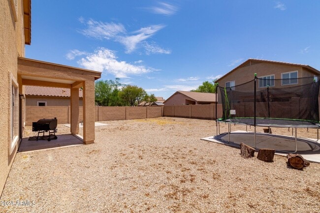 Building Photo - 44175 W Knauss Dr