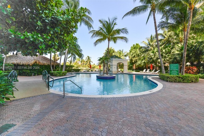 Building Photo - 19501 W Country Club Dr