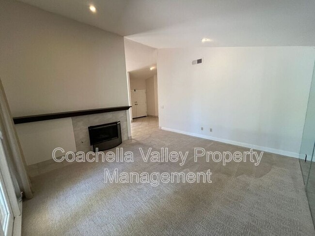 Building Photo - 43851 Vía Granada