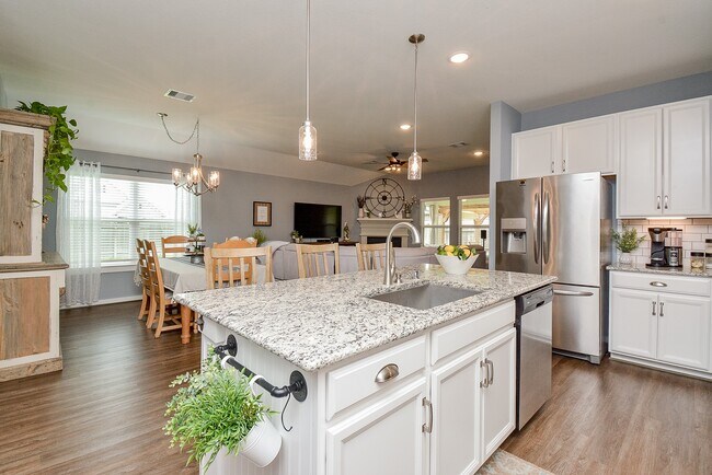 Building Photo - 31430 Stone Ridge Forest Dr