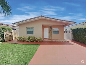 Building Photo - 10380 SW 26th St