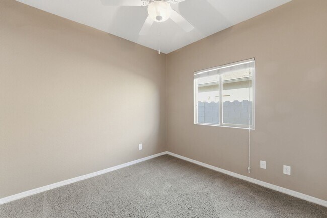 Building Photo - Ironwood Crossing Gem! 3 Bed + Den, Open Layout & Resort Amenities