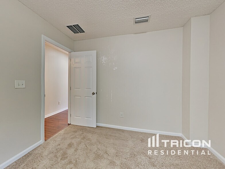 Building Photo - 4351 Campus Hills Cir