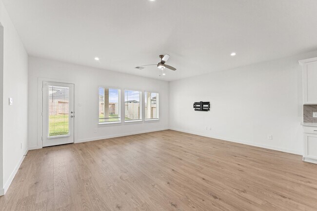 Building Photo - 30430 Lighthouse Bluff Ln