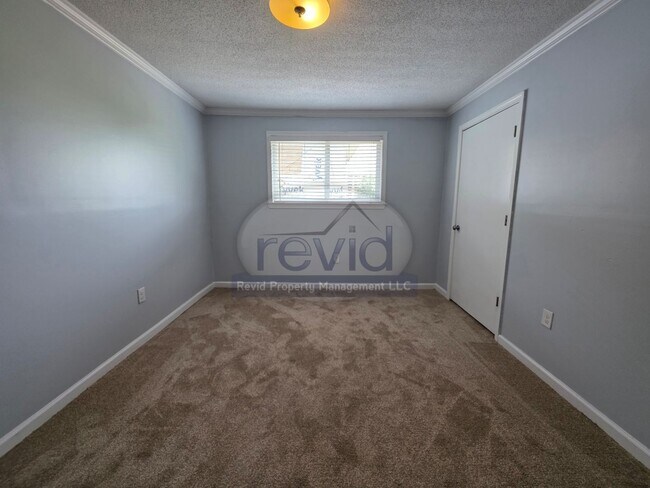 Building Photo - 36 N Auburndale St