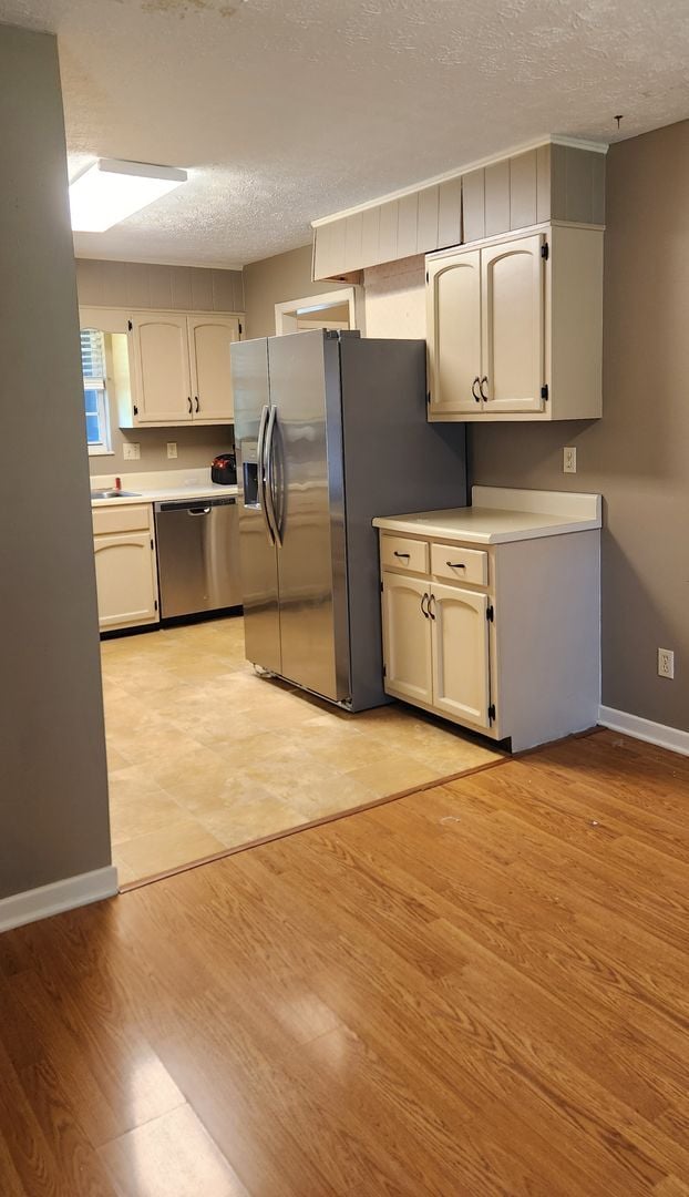 Building Photo - Maryville 37803 - 3 bedroom, 2 bath ranche...