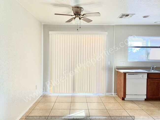 Building Photo - 475 W Calle La Bolita