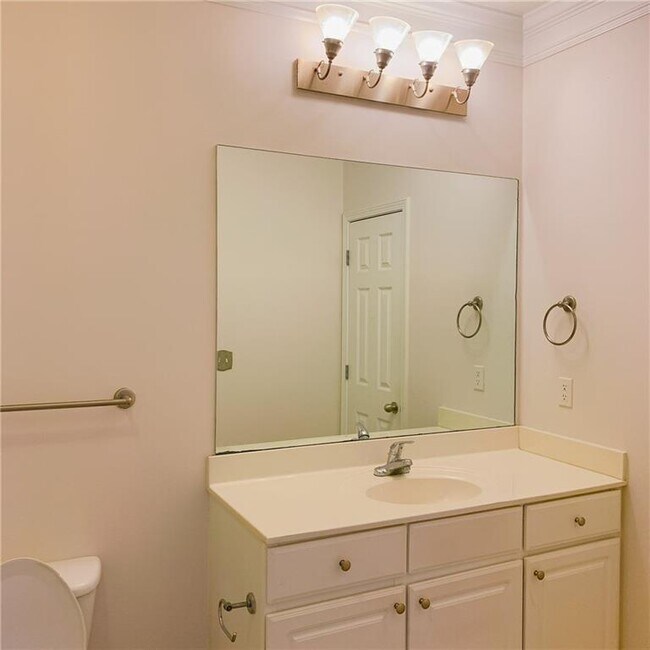 Building Photo - 5201 Westchester Ridge NE