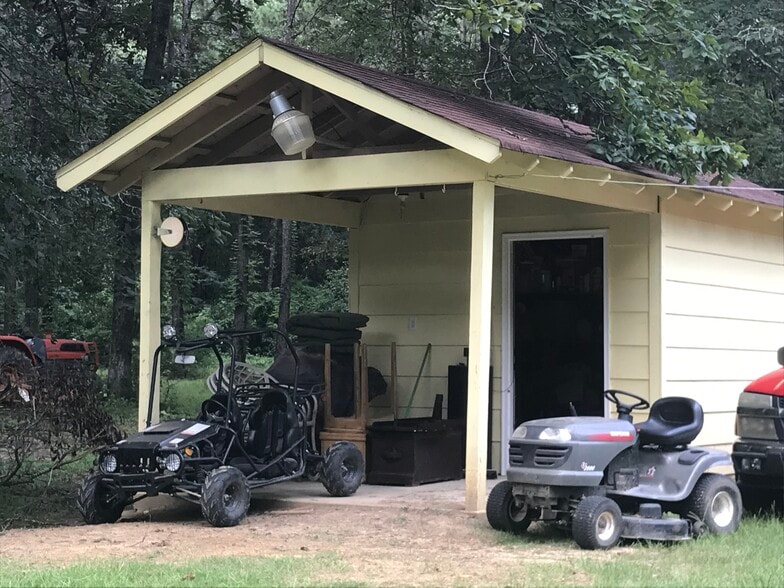 Separate storage shed - 17587 Old Covington Hwy