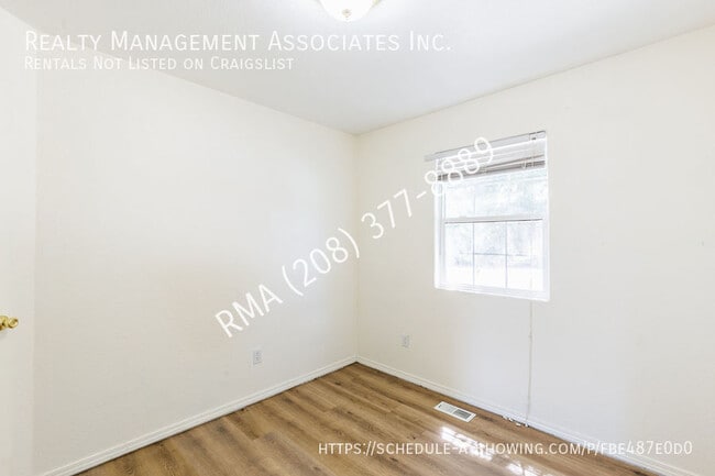 Building Photo - 4118 W Glenn St