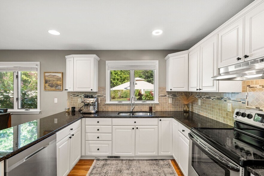 Building Photo - 14 Saint Marys Rd