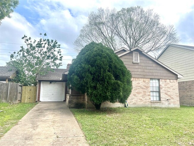 Primary Photo - 8223 Woodland Willows Dr