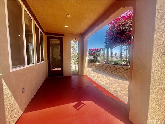 Building Photo - 77184 California Dr