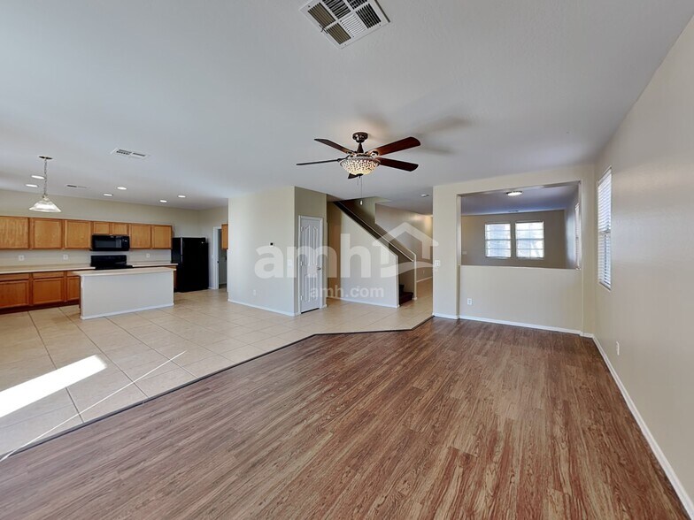 Building Photo - 11817 W Via Montoya Dr