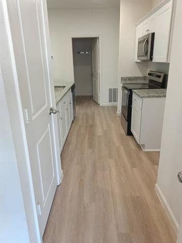 Building Photo - 1617 Escondido Dr