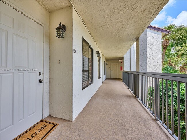 Building Photo - 5380 Cedar Lake Dr
