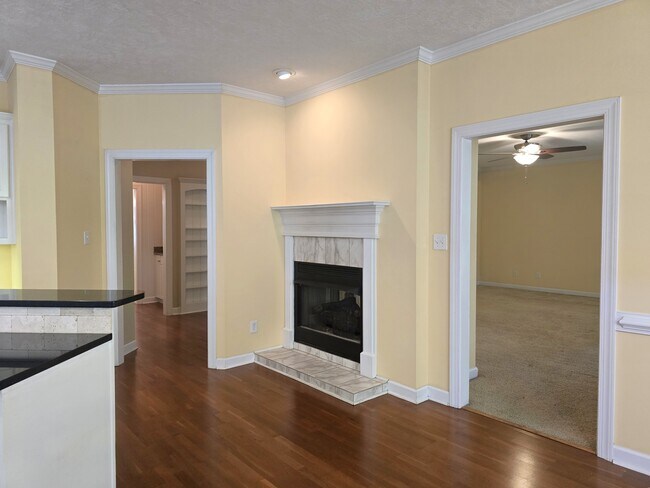 Building Photo - 932-p932 Windmill Pkwy