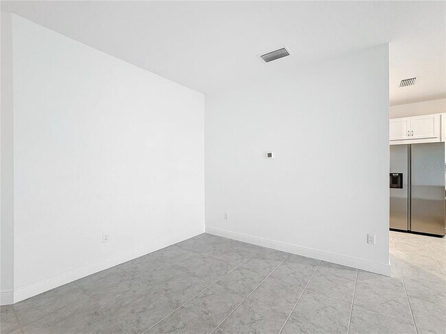 Building Photo - 4959 Shady Pnes Dr