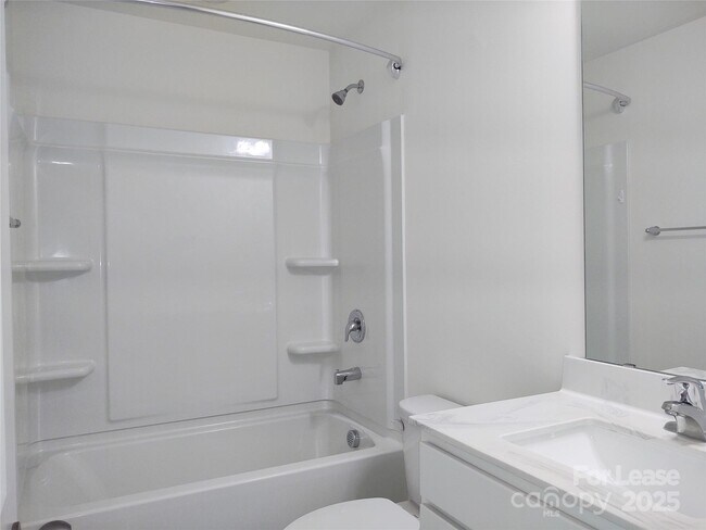 Building Photo - 2235 Blewett Dr