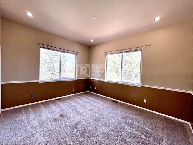 Building Photo - 1550 Capadaro Ct