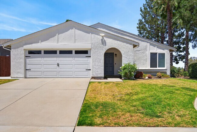 Building Photo - Charming Redlands Home
