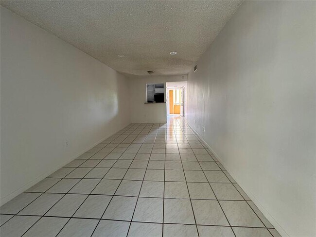 Building Photo - 4111 Stirling Rd