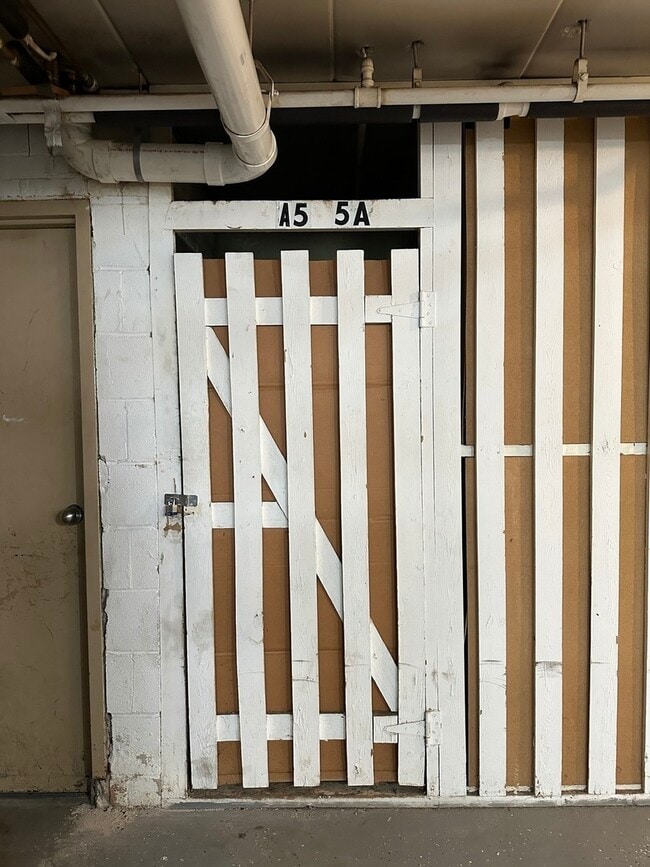 Building Photo - 4544 River Rd