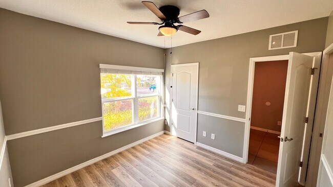 Building Photo - 600 Northern Way