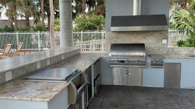 Building Photo - 6301 Collins Ave