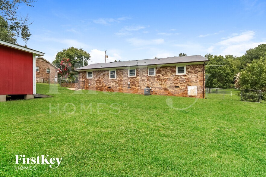 Building Photo - 3715 Branding Iron Dr