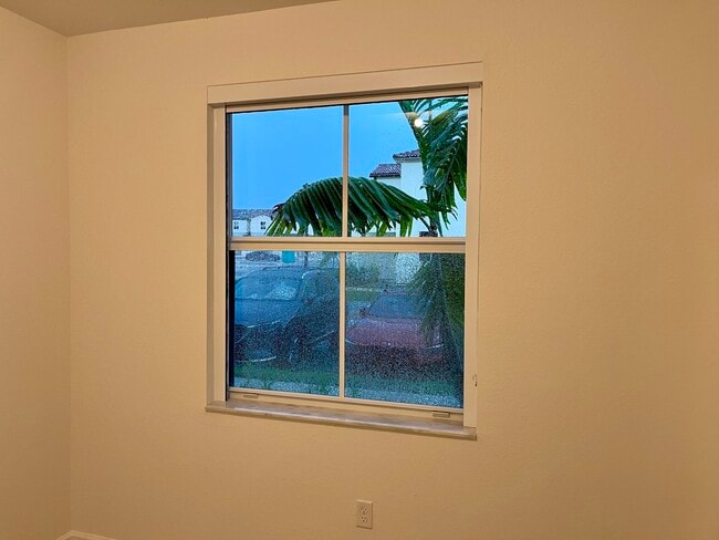 Building Photo - 2776 SE 26th Ave