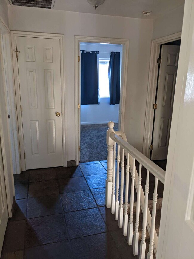Building Photo - 3-Bed Townhouse in Saint George with Spacious 1400 Sq Ft Layout "