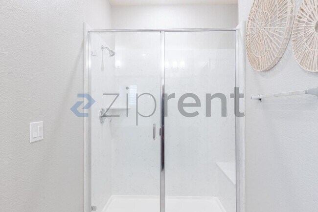 Building Photo - 5824 Highport Dr